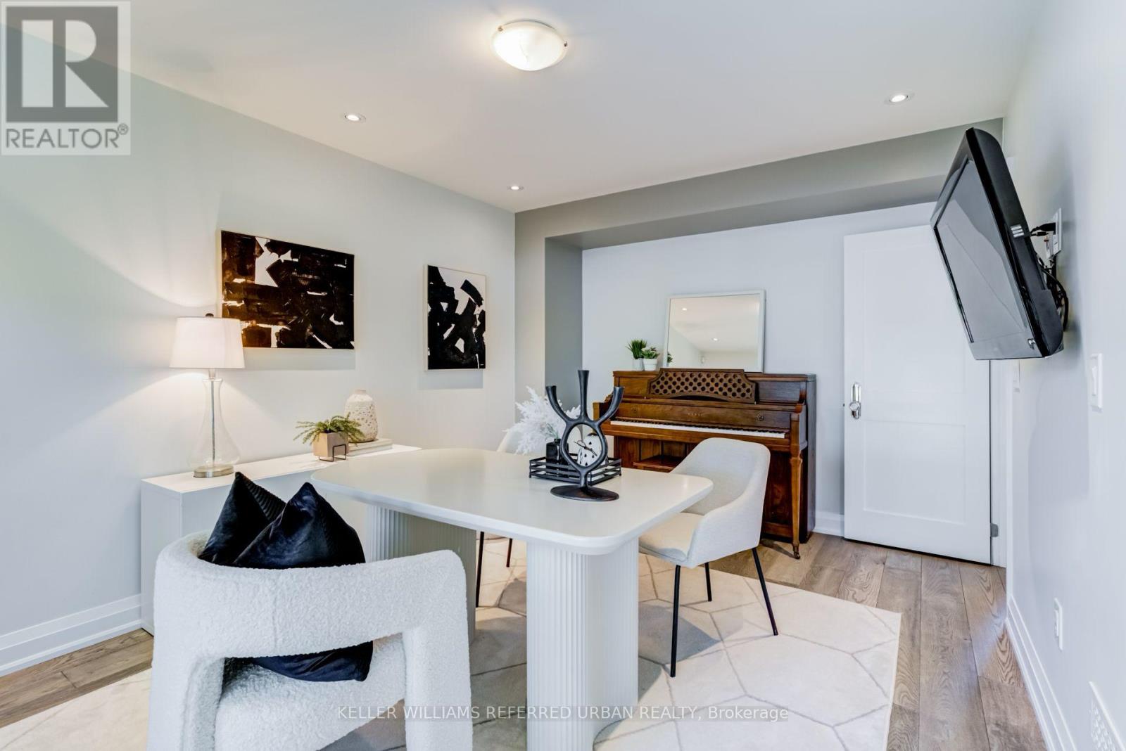 399 Lake Promenade, Toronto, Ontario  M8W 1C3 - Photo 21 - W12061495