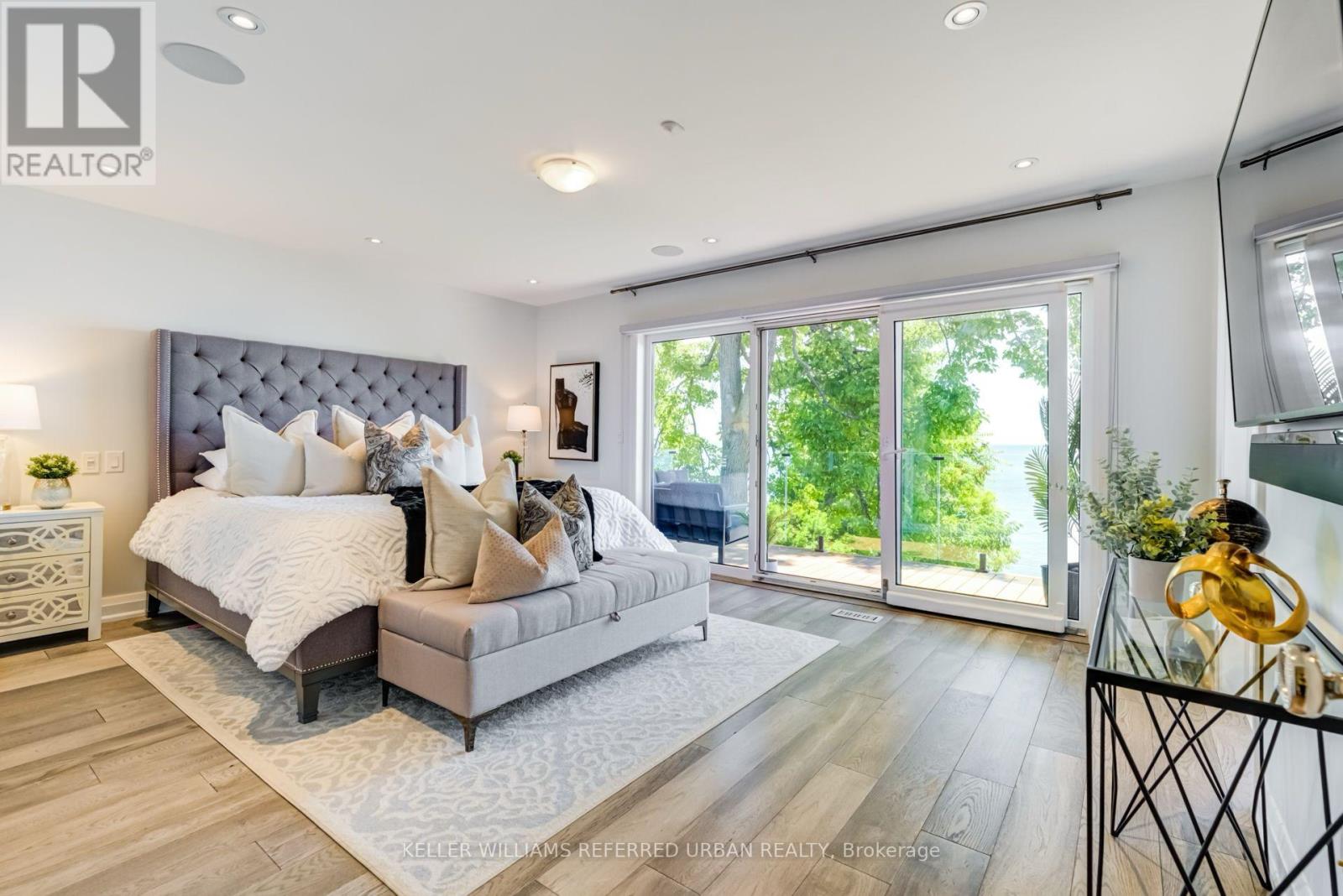 399 Lake Promenade, Toronto, Ontario  M8W 1C3 - Photo 27 - W12061495