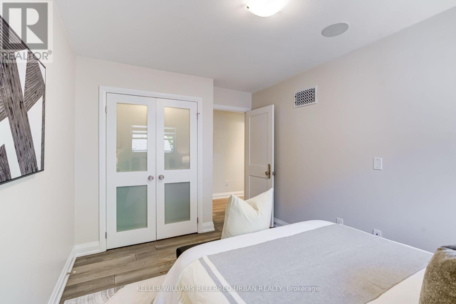 399 Lake Promenade, Toronto, Ontario  M8W 1C3 - Photo 40 - W12061495