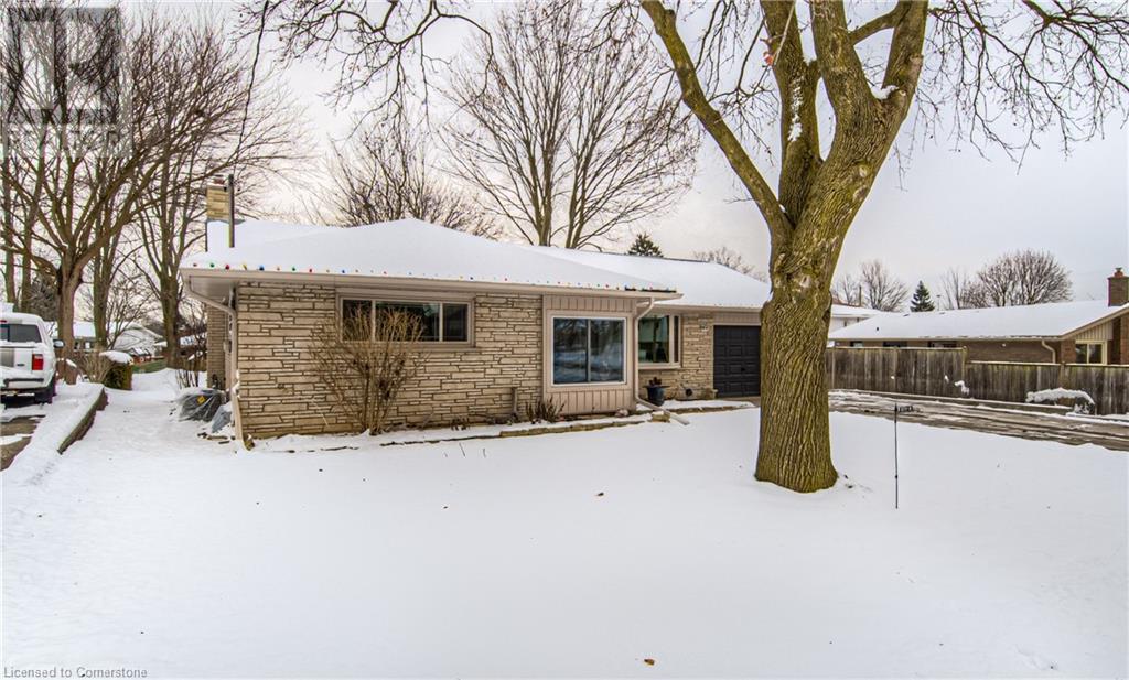 Property at 83 CLOVERDALE Crescent image 4