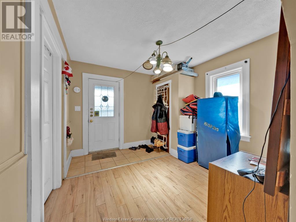 Property at 653 JOSEPHINE AVENUE image 3