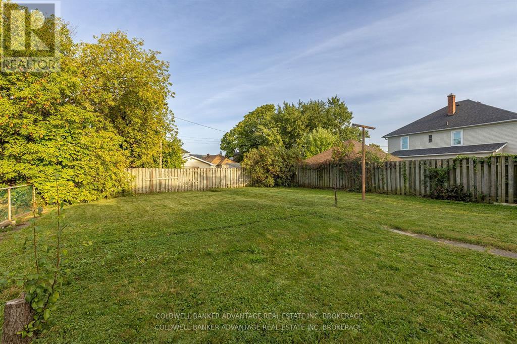 110 Garner Avenue, Welland, Ontario  L3B 2X9 - Photo 24 - X12061536