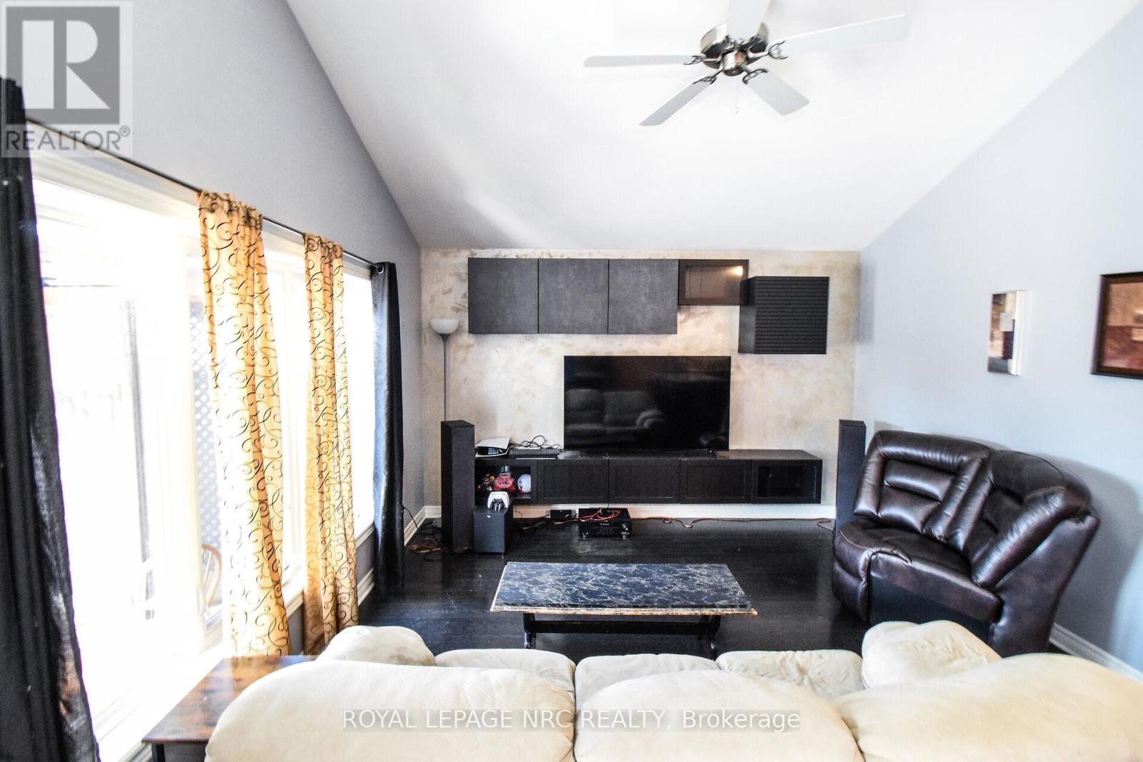 Property at 210 CLASSIC AVENUE image 5