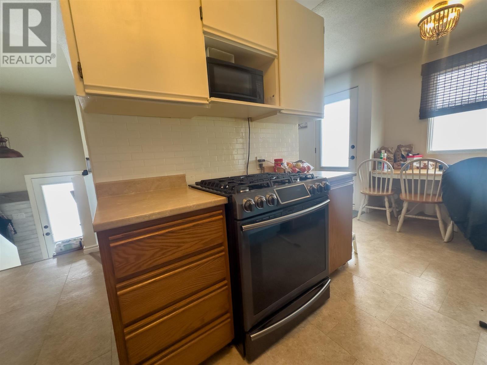 140a Centennial Dr, Longlac, Ontario  P0T 2A0 - Photo 6 - TB250084