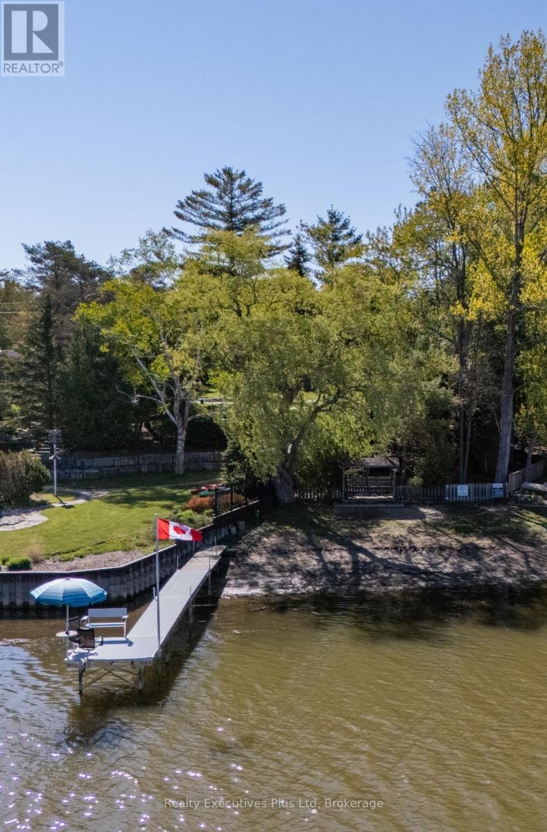 300 River Road E, Wasaga Beach, Ontario  L9Z 2L7 - Photo 7 - S12061544
