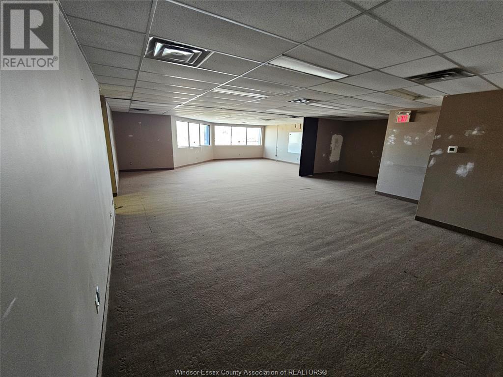 7605 Tecumseh Road East, Windsor, Ontario  N8T 3H1 - Photo 11 - 25000508