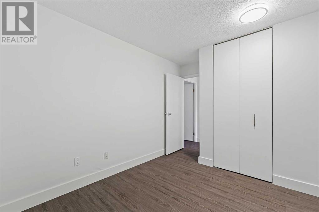 208, 145 Point Drive Nw, Calgary, Alberta  T3B 4W1 - Photo 21 - A2191997