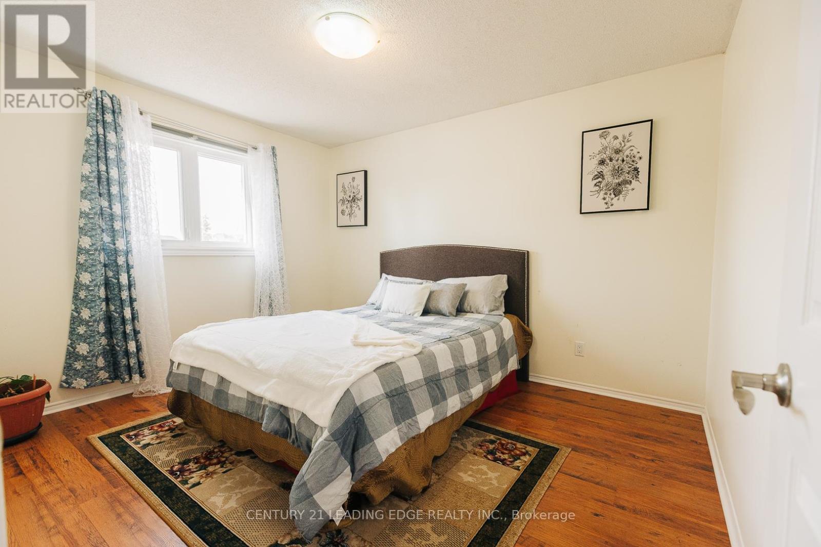 50 Bluebell Crescent, Whitby, Ontario  L1P 1K9 - Photo 17 - E12061578