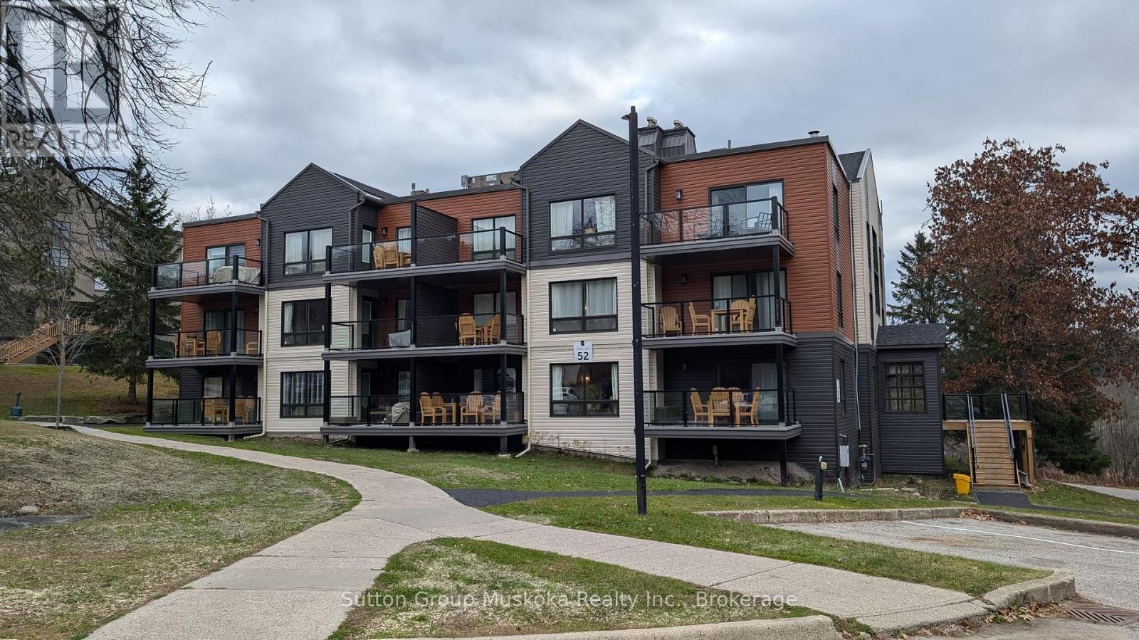 52-305 - 1235 Deerhurst Drive, Huntsville (Chaffey), Ontario  P1H 2E8 - Photo 4 - X12028730