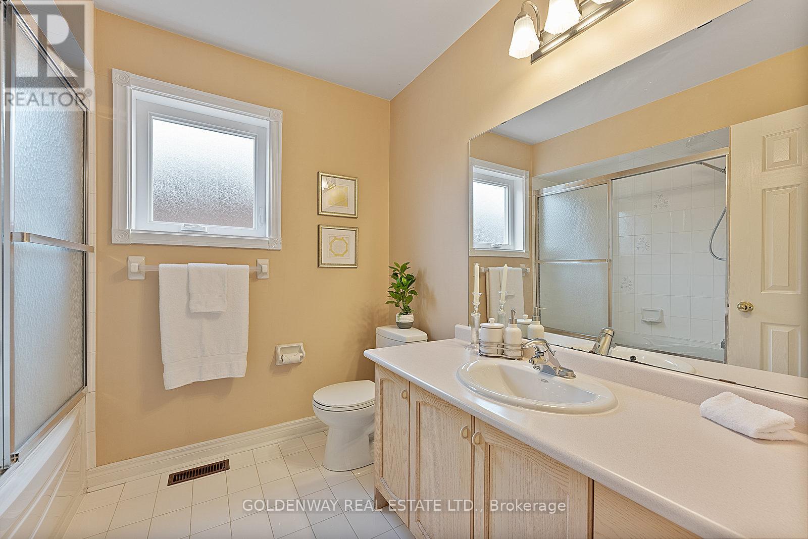 6 Loyal Blue Crescent, Richmond Hill, Ontario  L4S 1A2 - Photo 26 - N12059406