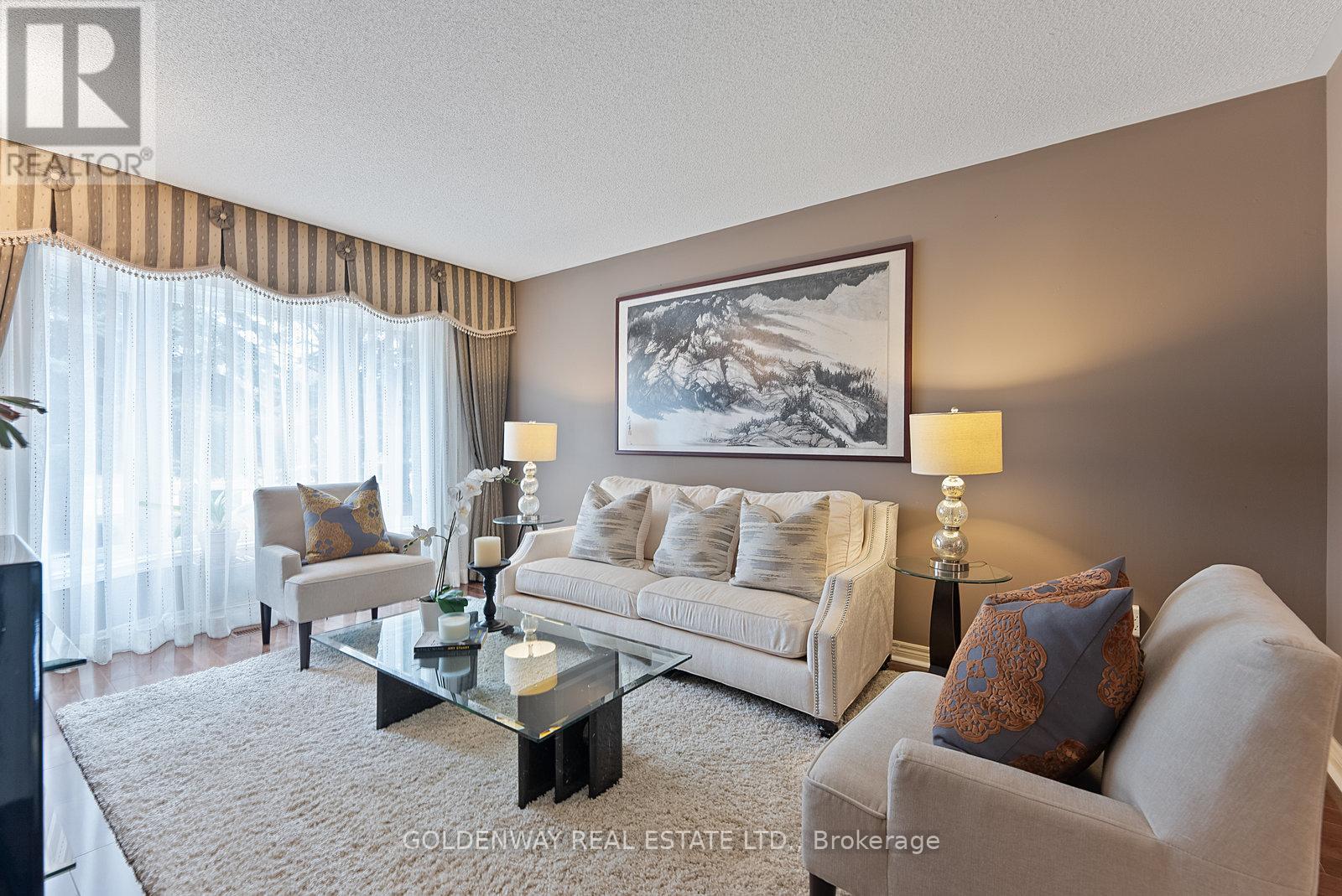 6 Loyal Blue Crescent, Richmond Hill, Ontario  L4S 1A2 - Photo 8 - N12059406