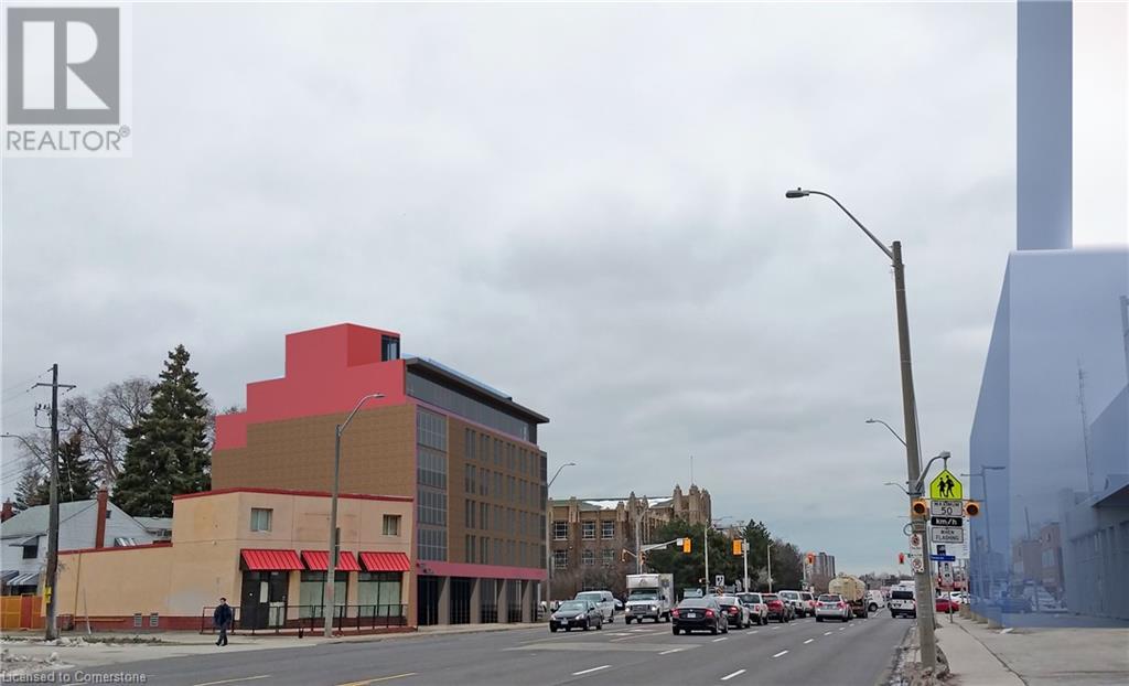 Property at 906 MAIN Street W image 3