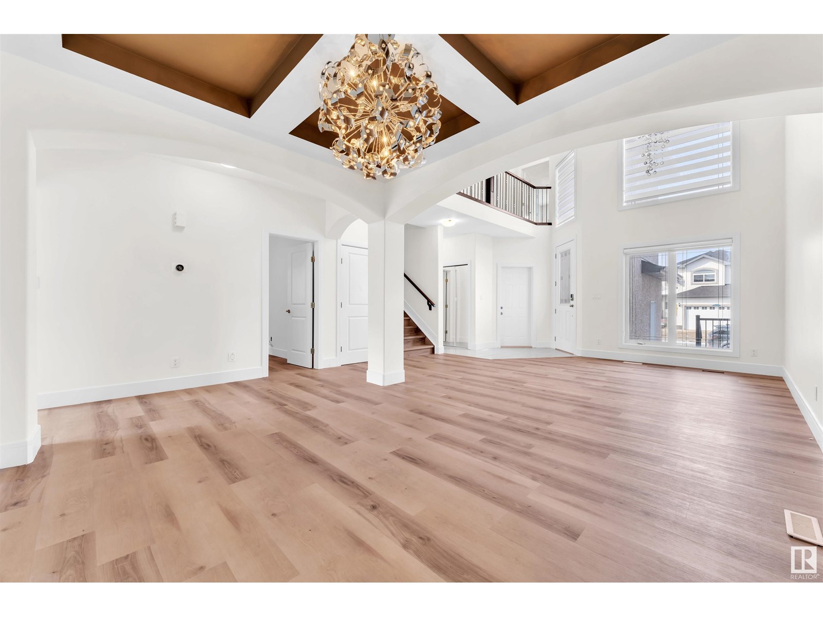 Property at 16713 61 ST NW image 4