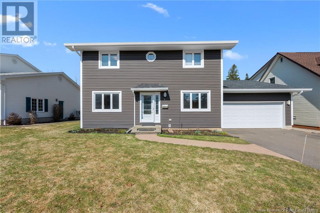 Property at 71 Tamarack Terrace image 2