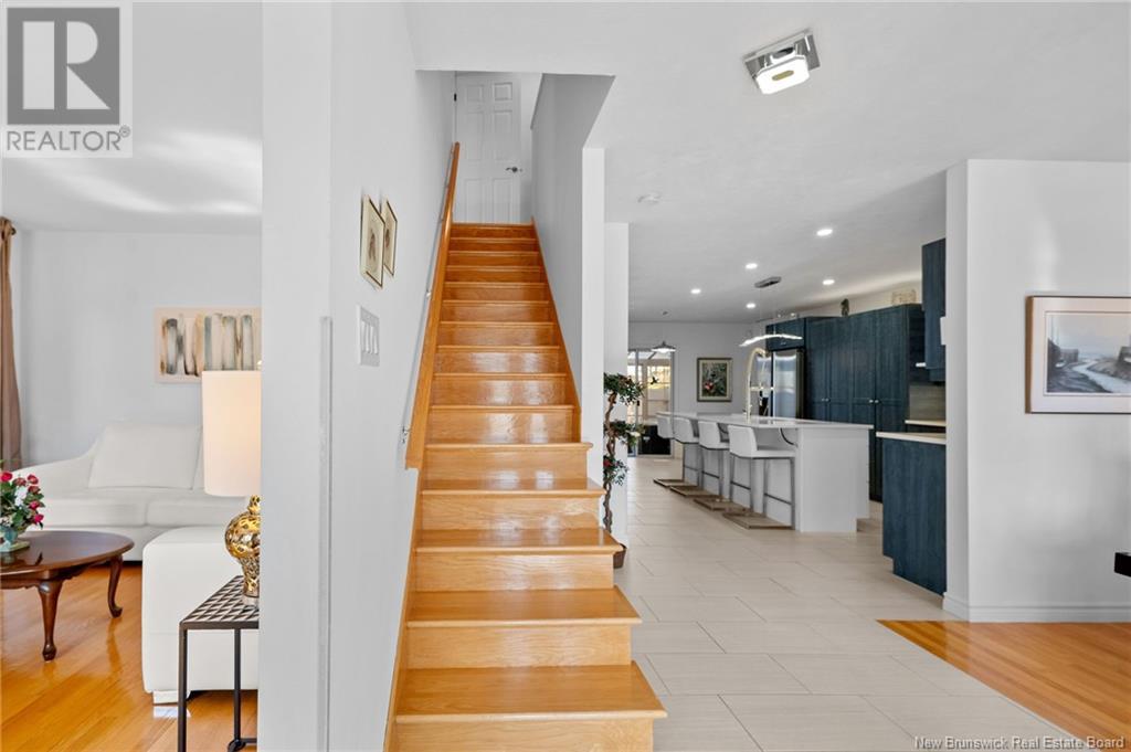 Property at 71 Tamarack Terrace image 5