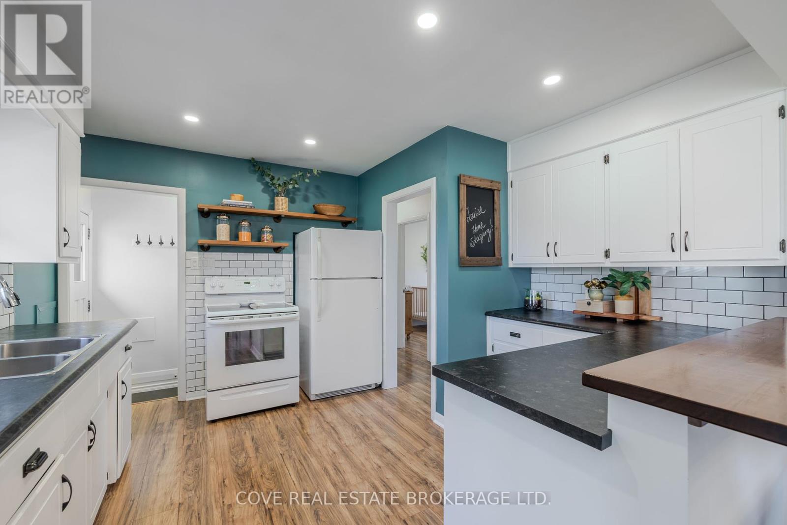 Photo 13 of 48 for 354 Glenrose Drive
