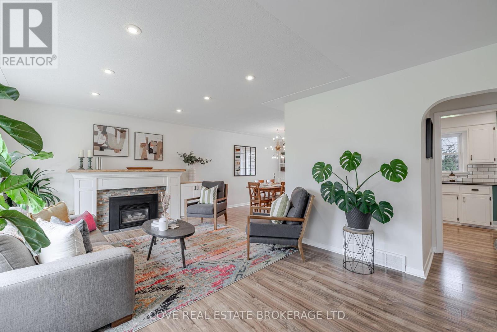 Photo 7 of 48 for 354 Glenrose Drive
