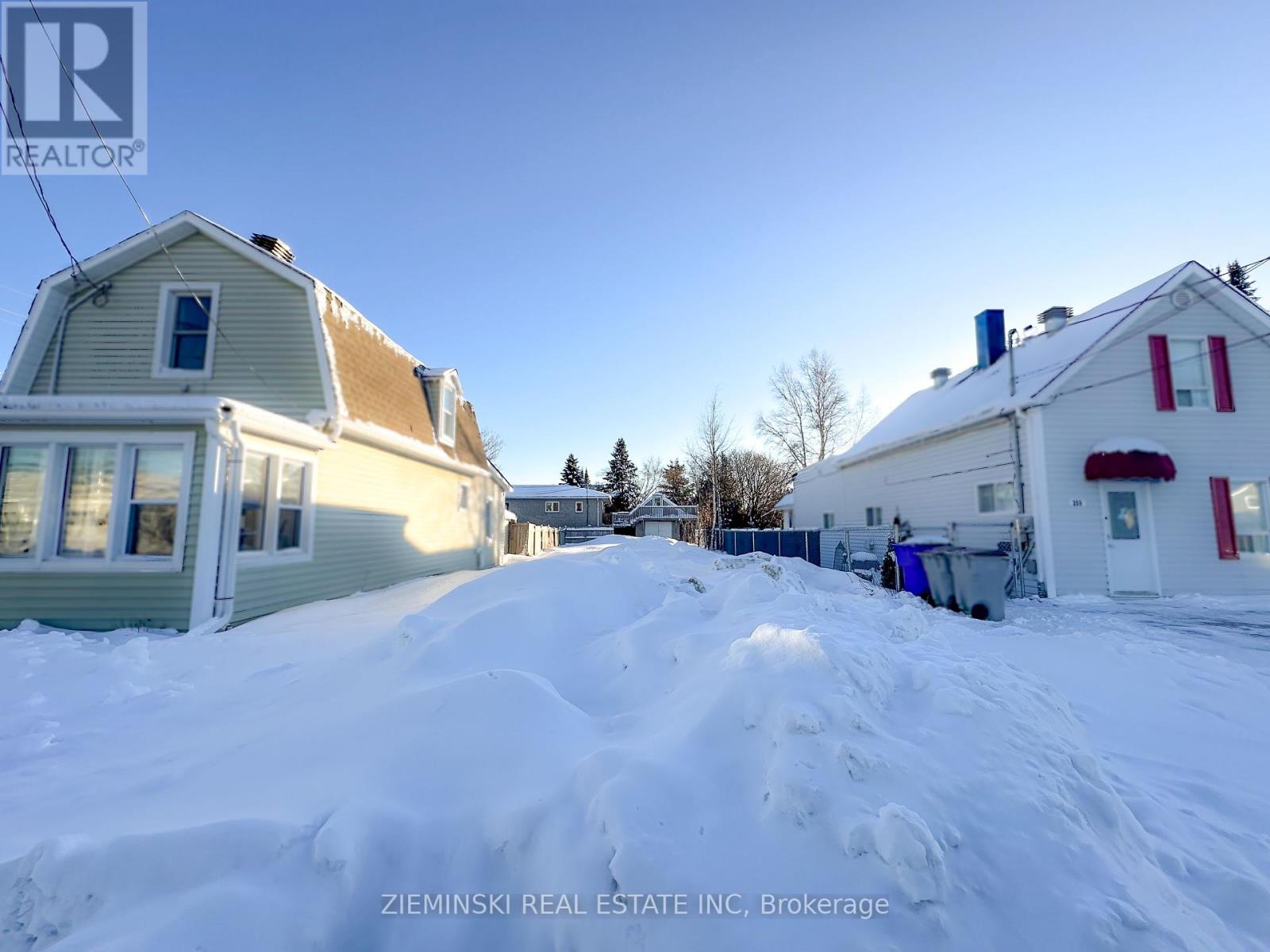 261 Kimberley Avenue, Timmins (Ts - Se), Ontario  P4N 1L8 - Photo 1 - T12061668