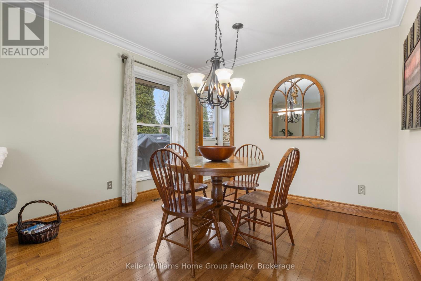 9 Sunnylea Crescent, Guelph, Ontario  N1E 1W5 - Photo 8 - X12061613