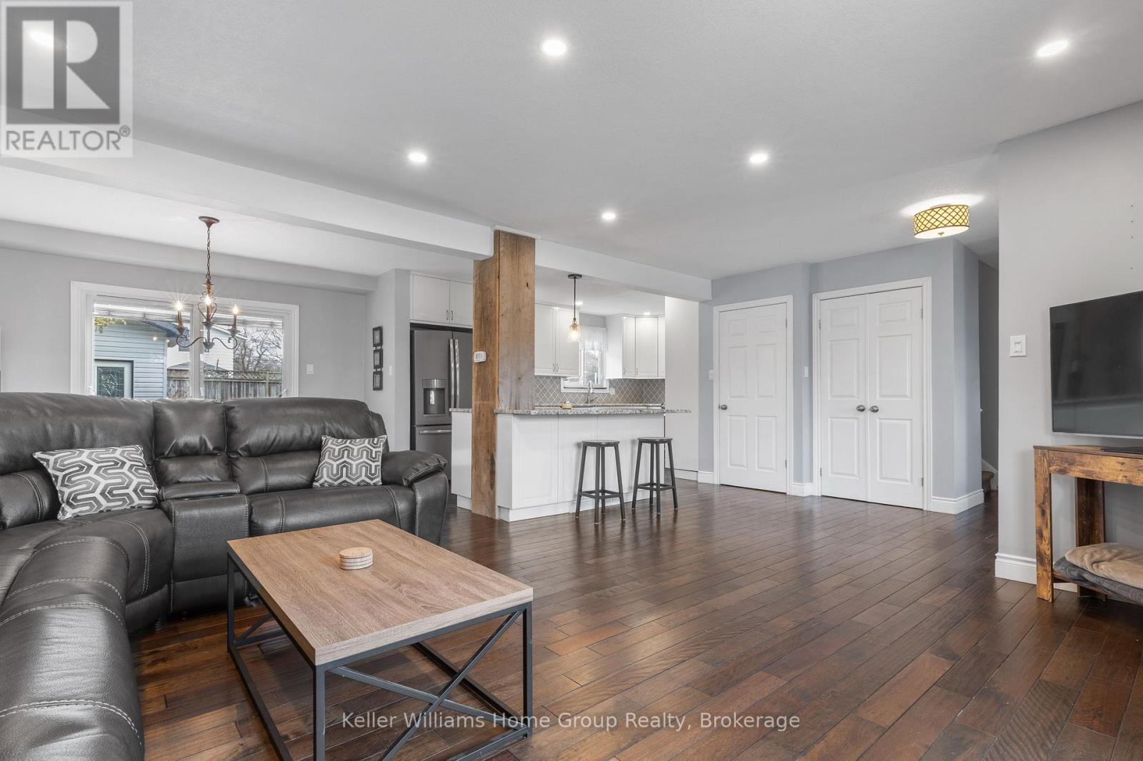 23 Pondview Crescent, Guelph, Ontario  N1E 3K2 - Photo 5 - X12061620