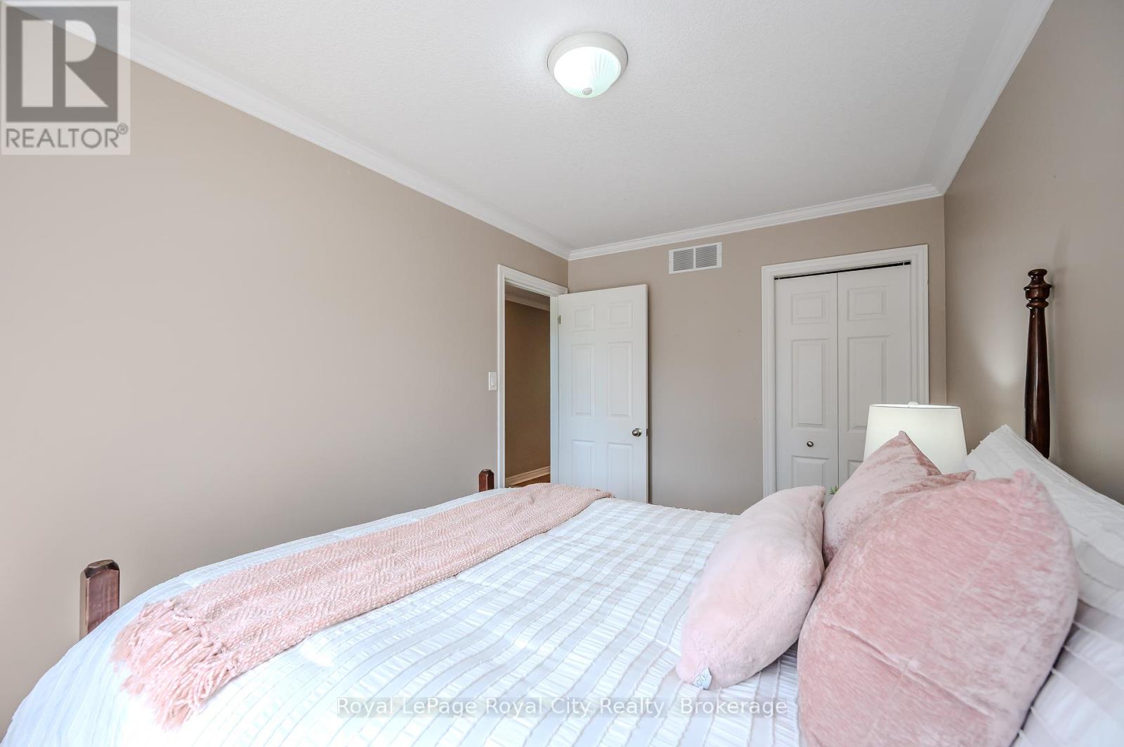 46 Fletcher Court, Guelph, Ontario  N1E 7G8 - Photo 22 - X12061722