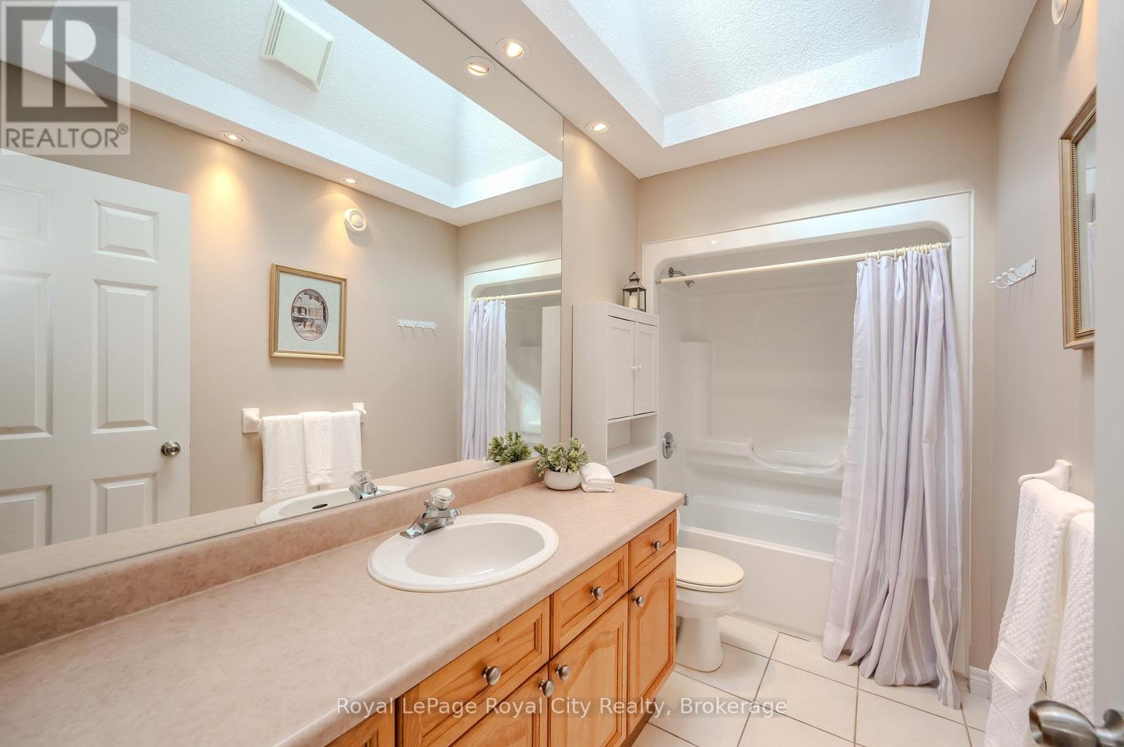 46 Fletcher Court, Guelph, Ontario  N1E 7G8 - Photo 24 - X12061722