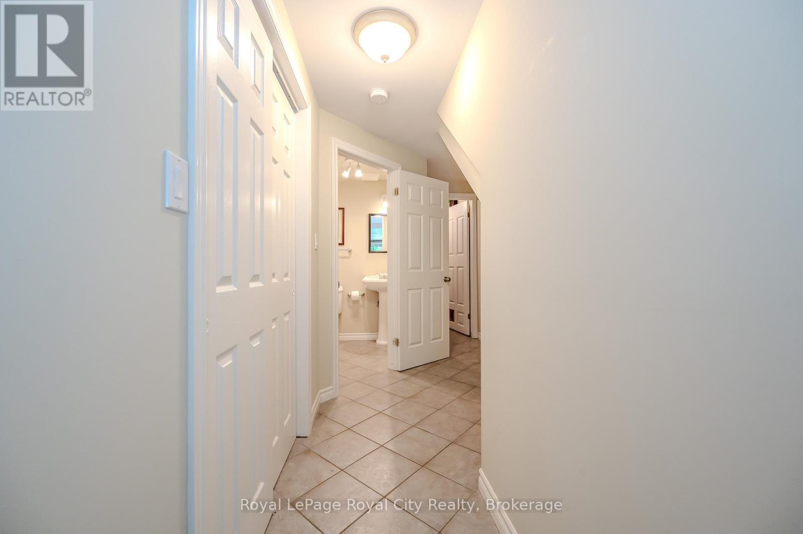 46 Fletcher Court, Guelph, Ontario  N1E 7G8 - Photo 34 - X12061722
