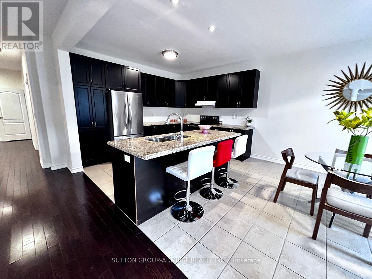 81 Livante Court, Markham, Ontario  L6C 1J5 - Photo 11 - N12061685