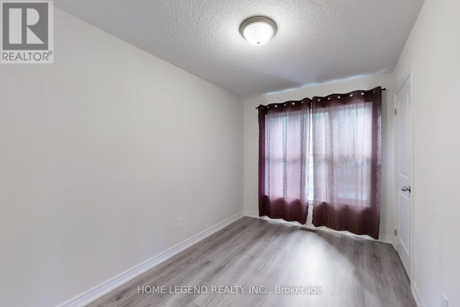 25 - 1 Leggott Avenue, Barrie, Ontario  L4M 0K7 - Photo 33 - S12061644