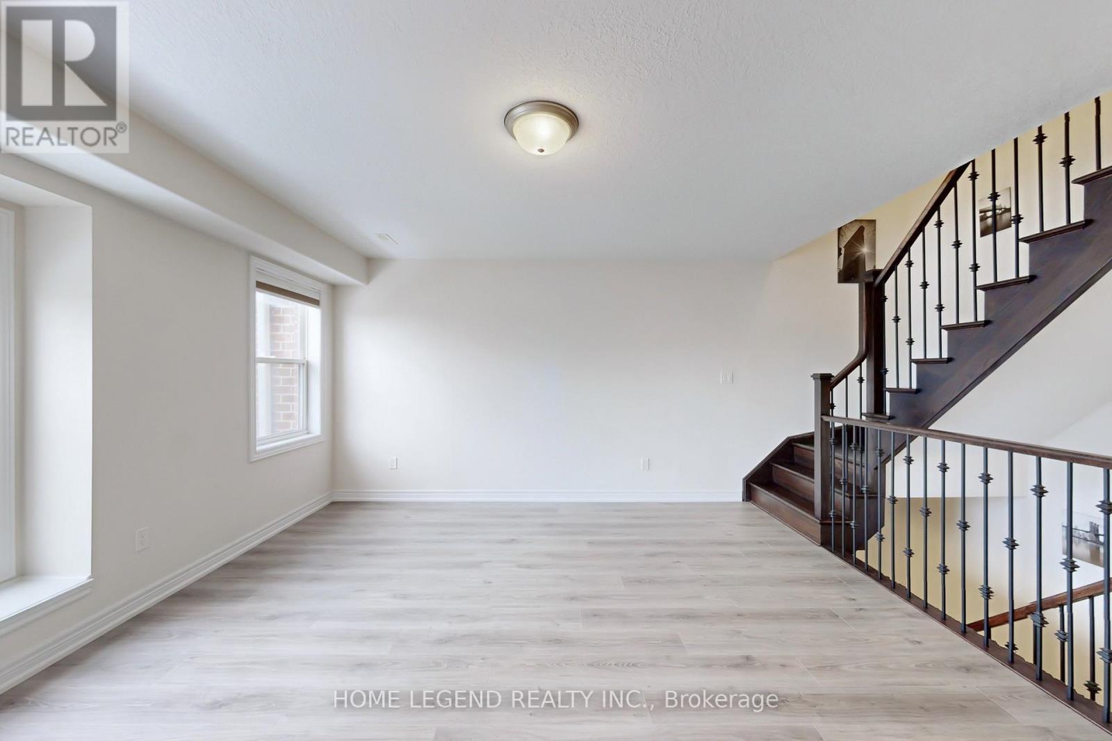 25 - 1 Leggott Avenue, Barrie, Ontario  L4M 0K7 - Photo 7 - S12061644