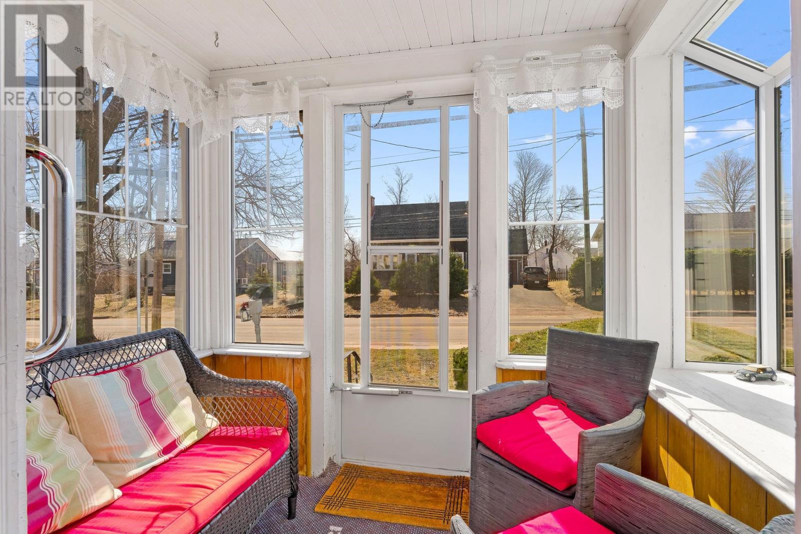 Property at 47 KIRKWOOD Drive image 4