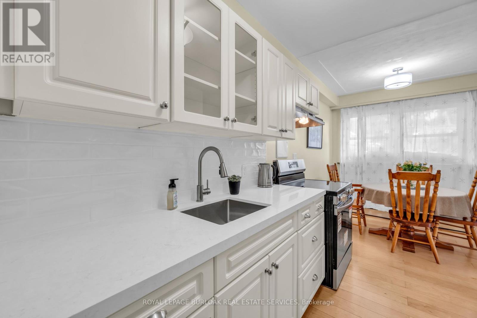 108 - 1377 Lakeshore Road, Burlington, Ontario  L7S 1B1 - Photo 7 - W12061675