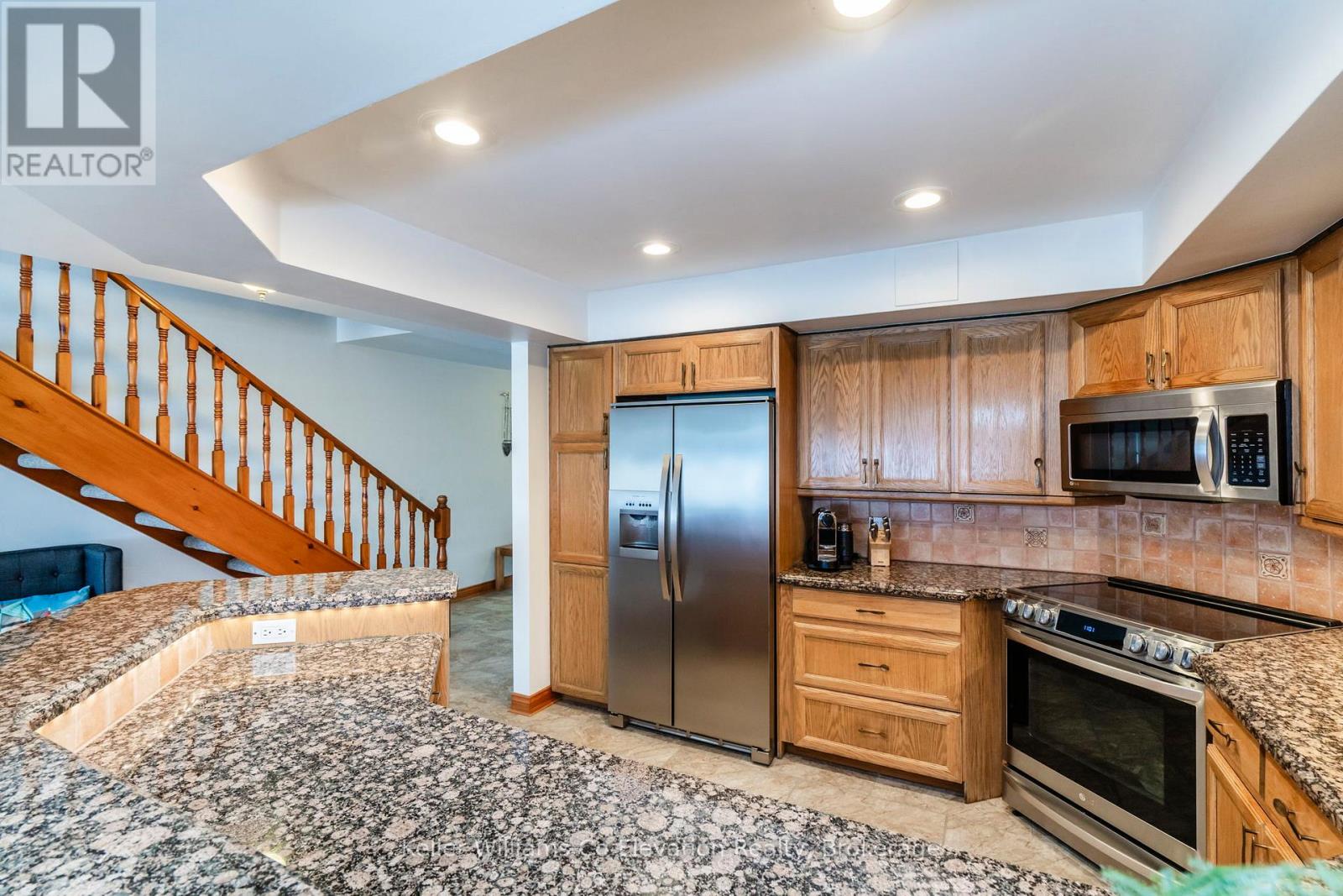 7 - 8 Beck Boulevard, Penetanguishene, Ontario  L9M 1C3 - Photo 7 - S12055018
