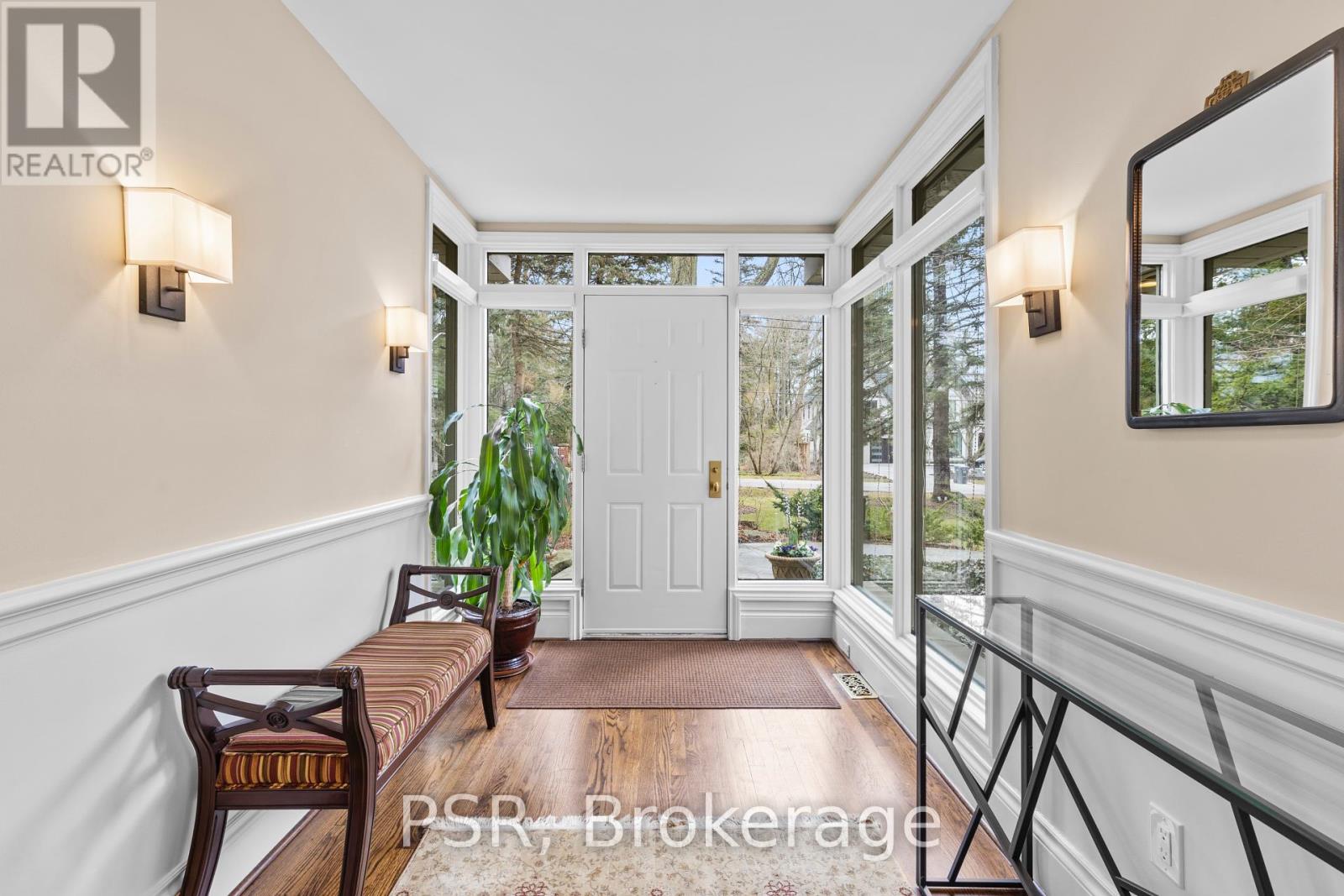 289 Indian Valley Trail, Mississauga, Ontario  L5G 2K9 - Photo 3 - W12061484