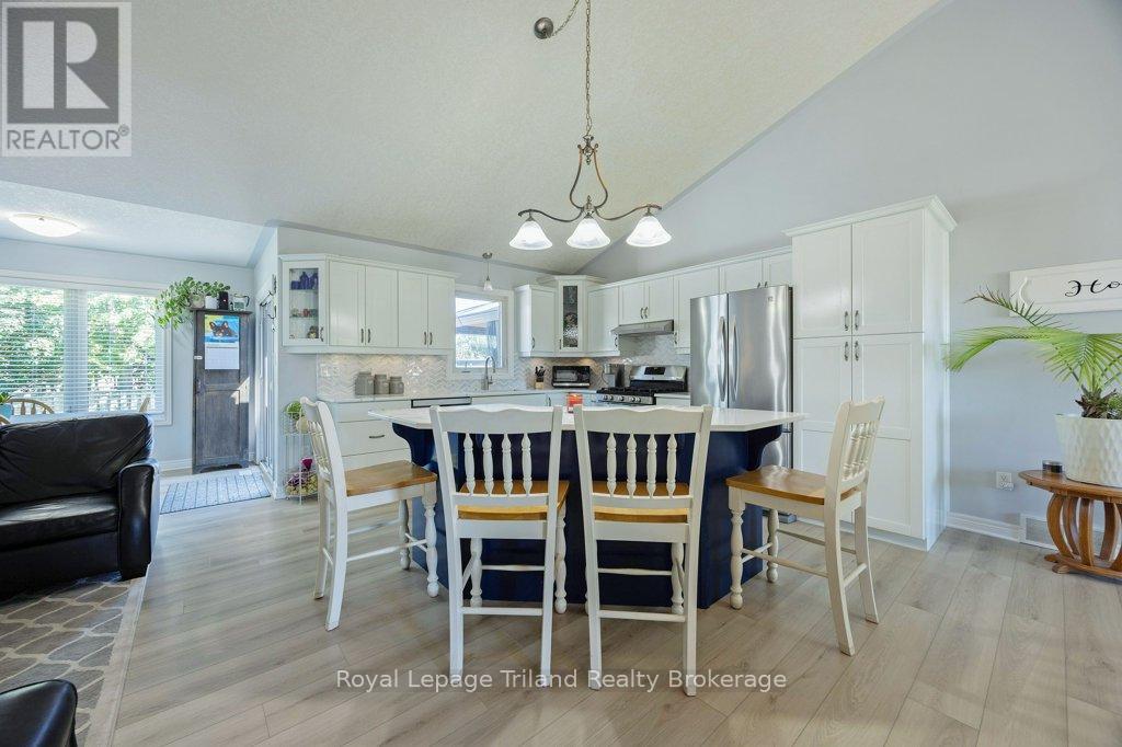 12 Graydon Drive, South-West Oxford, Ontario  N0J 1N0 - Photo 9 - X12061831