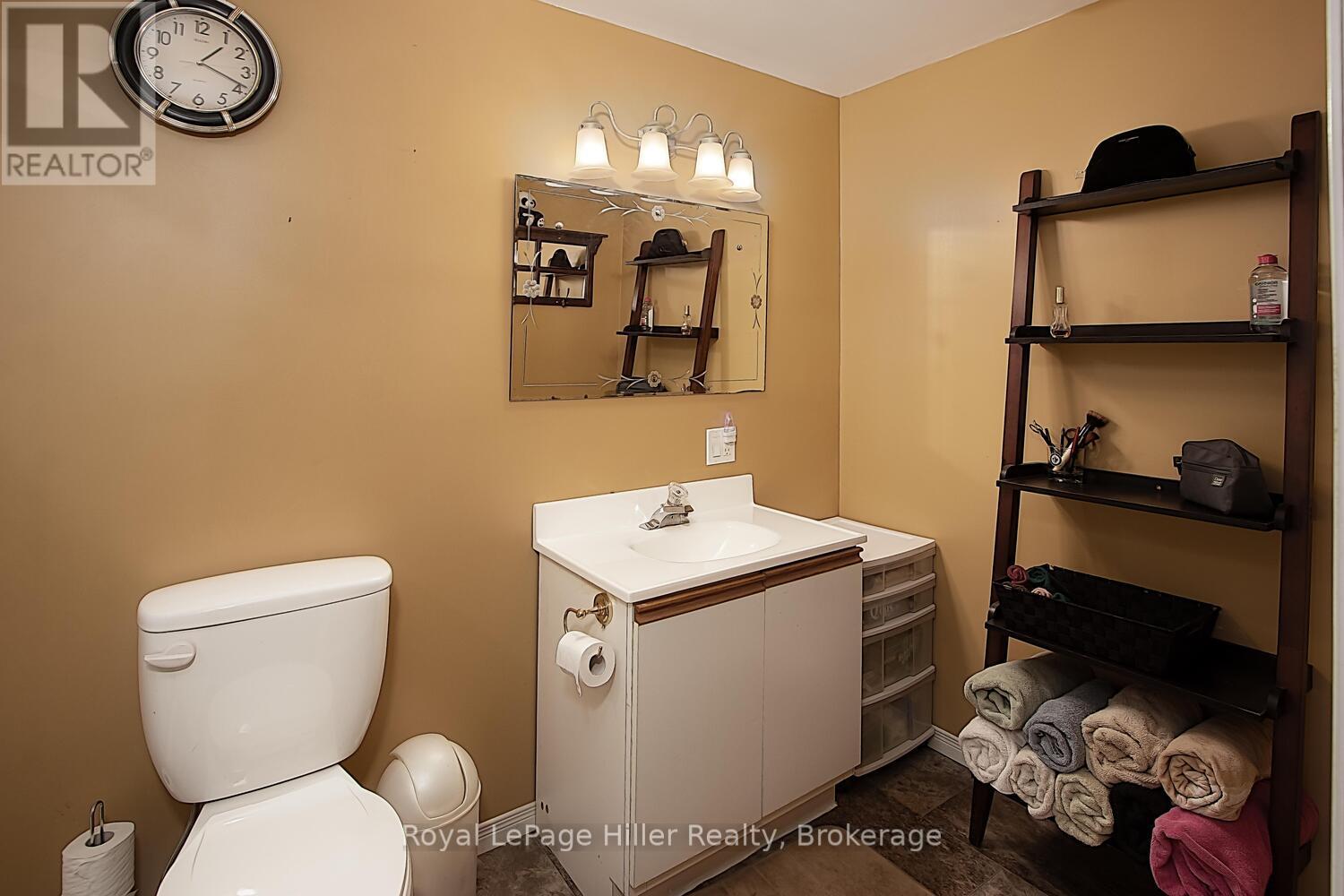 229 Beech Street, Perth East, Ontario  N5A 6S6 - Photo 19 - X12061807