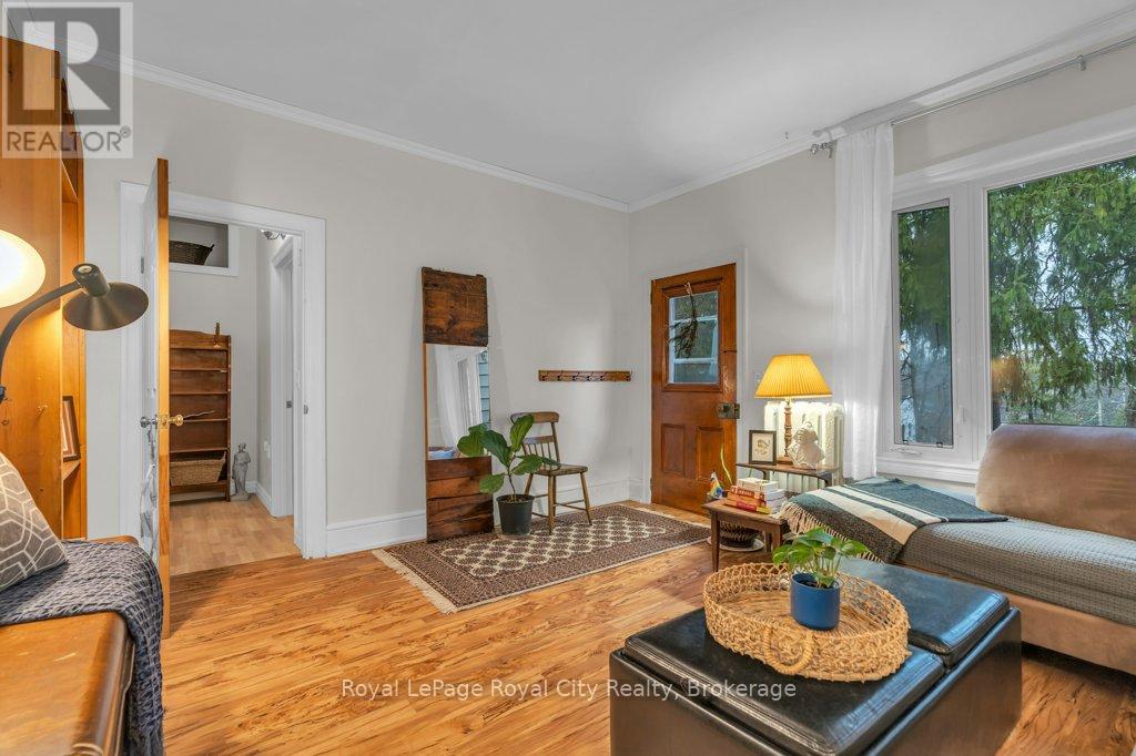 128 Dufferin Street, Guelph, Ontario  N1H 4A8 - Photo 11 - X12061812