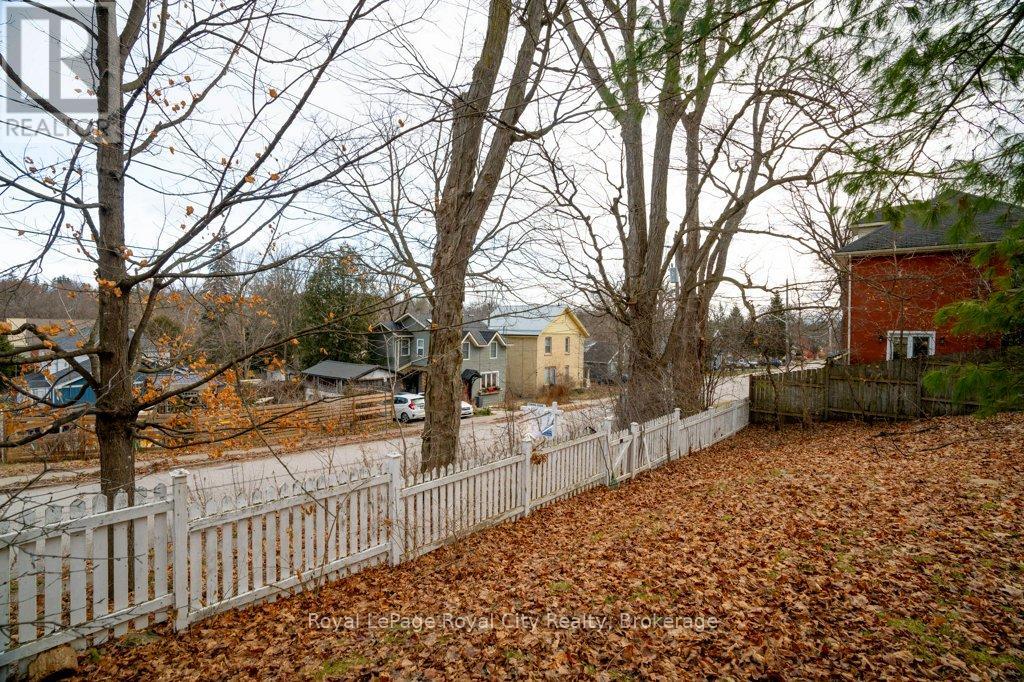 128 Dufferin Street, Guelph, Ontario  N1H 4A8 - Photo 37 - X12061812