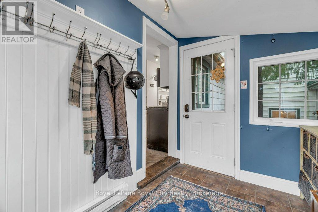 Property at 128 DUFFERIN STREET image 5