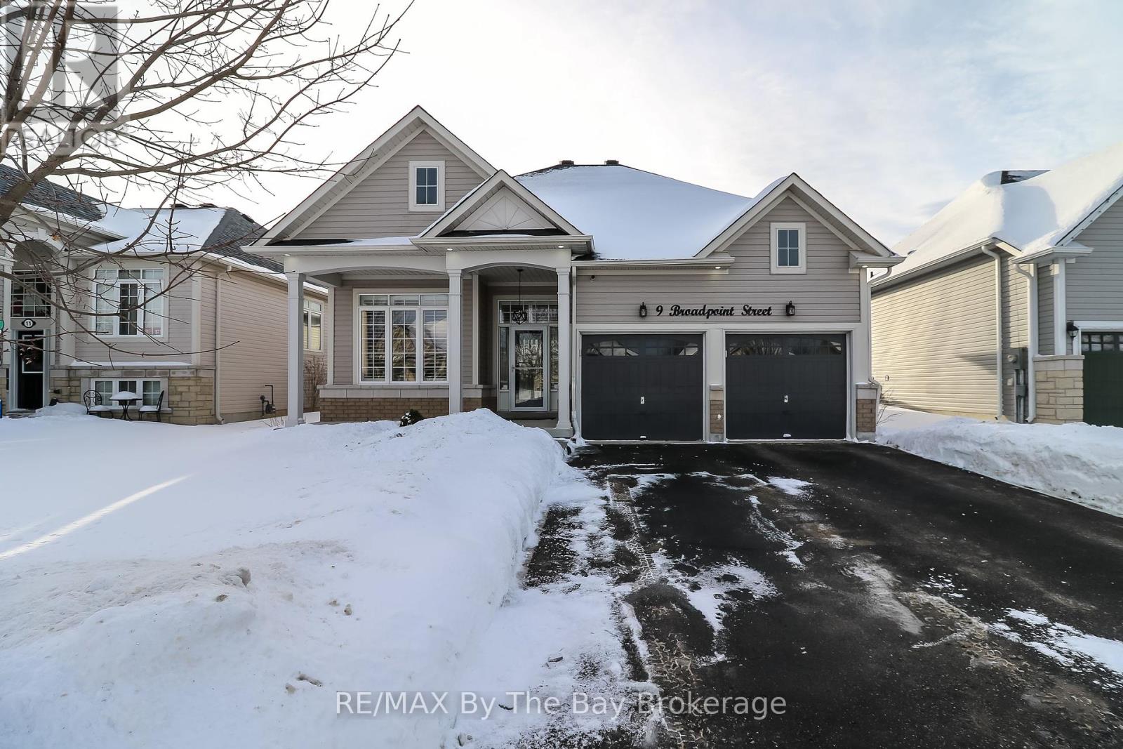 9 Broadpoint Street, Wasaga Beach, Ontario  L9Z 3B8 - Photo 9 - S11946674