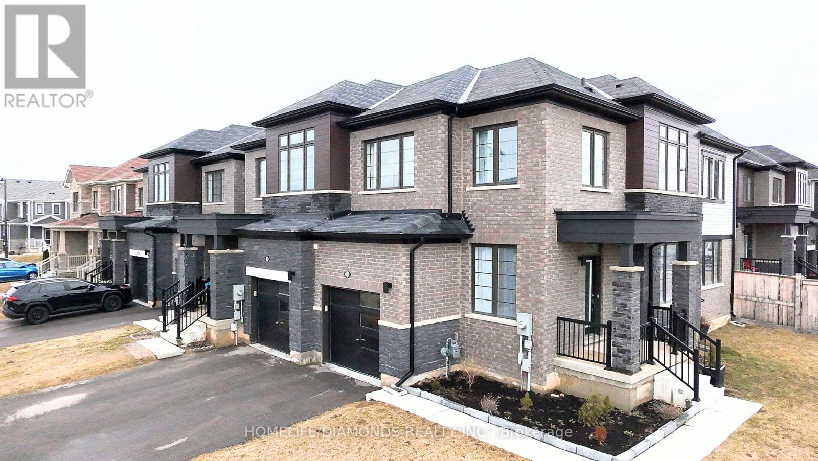Property at 52 OAKTREE DRIVE image 1