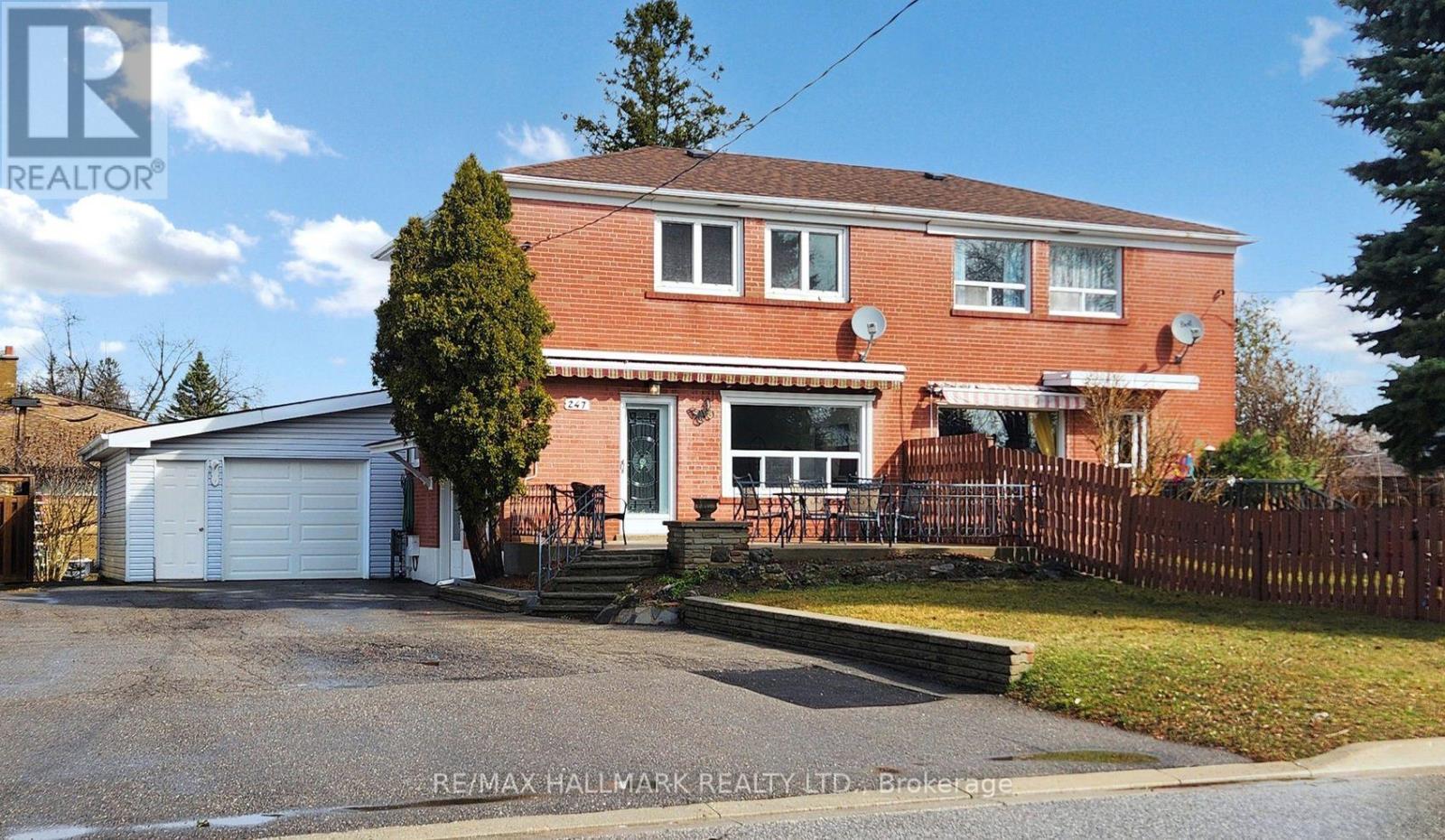Property at 247 DEMAINE CRESCENT image 1