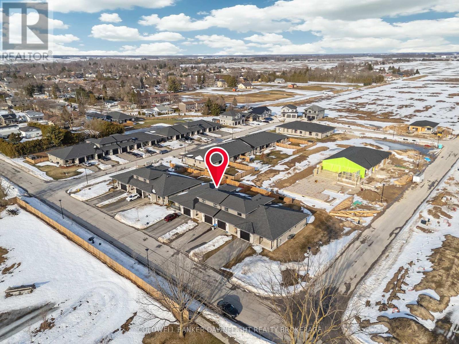 592 Albert Street, South Huron, Ontario  N0M 1S1 - Photo 3 - X12014788