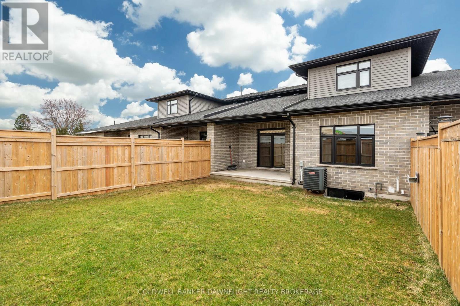 592 Albert Street, South Huron, Ontario  N0M 1S1 - Photo 42 - X12014788