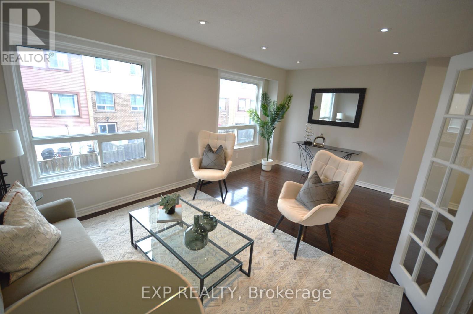 Property at 10 - 18 MOREGATE CRESCENT image 4