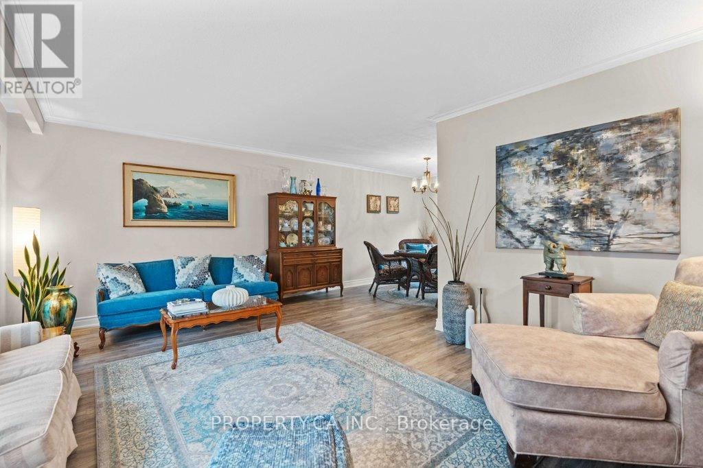 4367 Kerry Drive, Burlington, Ontario  L7L 1W2 - Photo 7 - W12061802