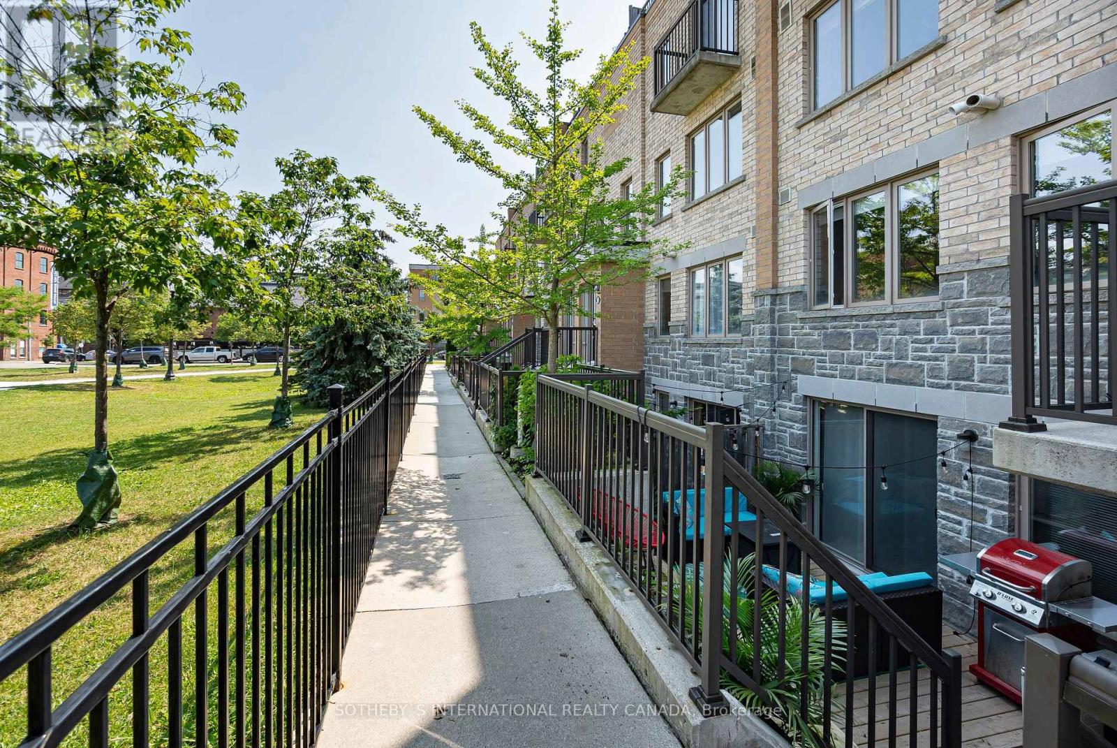 102 - 16 Foundry Avenue, Toronto, Ontario  M6H 0A9 - Photo 4 - W12045551