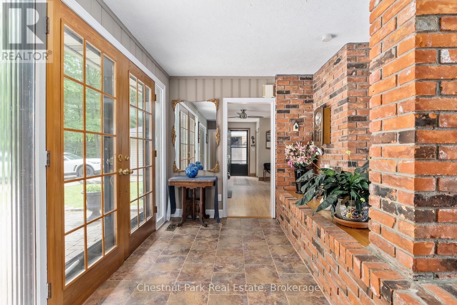 652 North Waseosa Lake Road, Huntsville, Ontario  P1H 2J4 - Photo 3 - X12030812