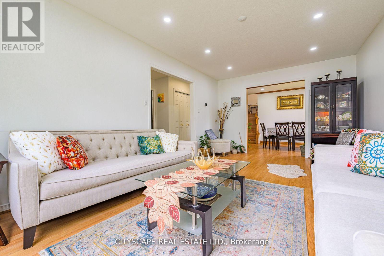 Property at 35 MELRAN DRIVE image 4