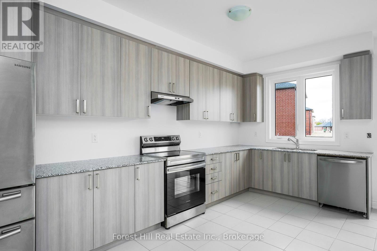 67 Amber Drive, Wasaga Beach, Ontario  L9Z 0R8 - Photo 18 - S12062031